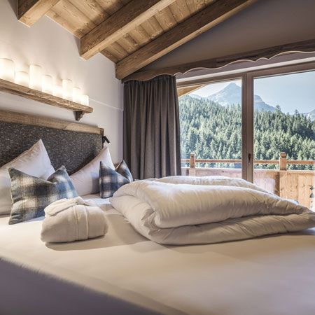 Farm-Resort-Geislerhof_Innenansicht-Chalet-10-mood-photography---by-Jan-Hanser