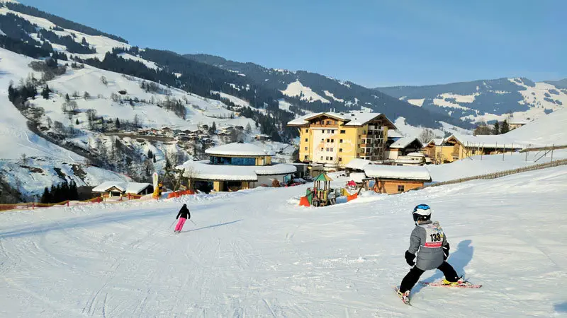 Abfahrt zum Familienresort Ellmauhof Hinterglemm