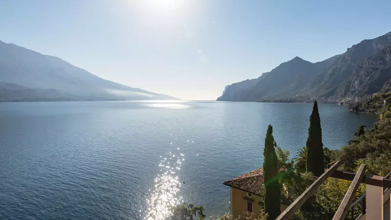 EALA My Lakeside Dream - Aussicht auf den Gardasee