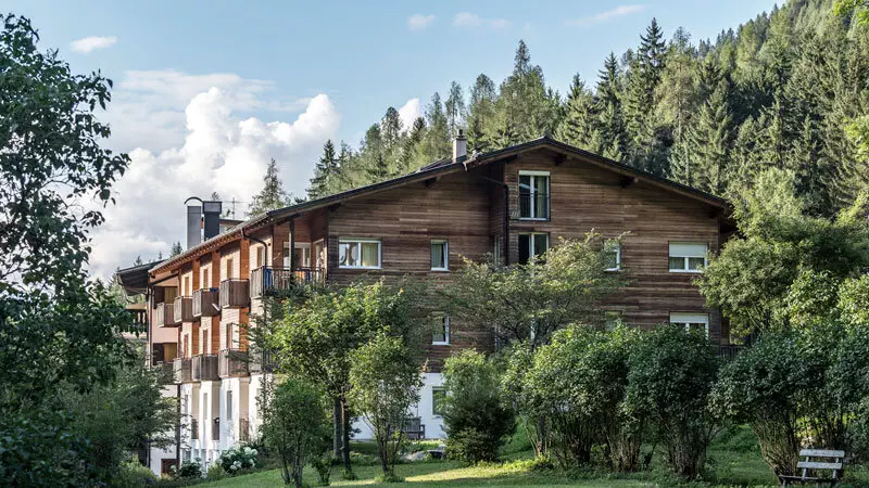 Hotel Bad Ratzes Aussenansicht - Familienhotels Südtirol