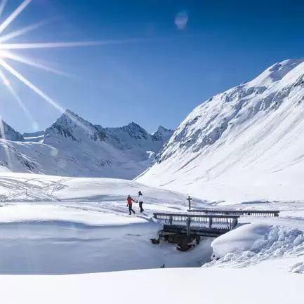 Spaziergang im Schnee in Obergurgl-Hochgurgl Tirol
