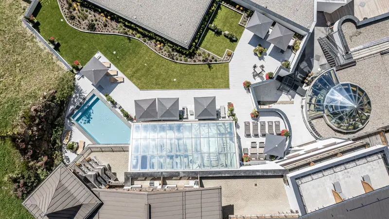 Edelweiss-Hotel-außen-Drohne.Bild.Edelweiss-HotelPR.quer Hotel Edelweiss Obergurgl - Aussenansicht von oben