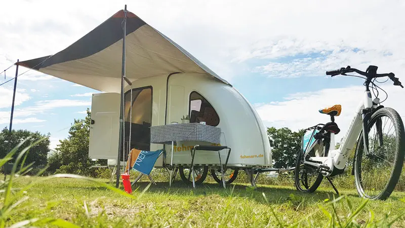 Fahrrad-Camper_Branding_Fehmarn_Tourismus-Service_Fehmarn_Sina_Schweyer-(1)