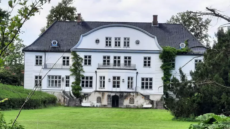 Herrenhaus Hofgut Deutsch-Nienhof - Aussenansicht