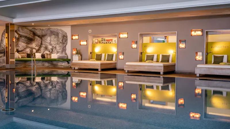 Hotel Franks Oberstdorf - Wellness Pool innen