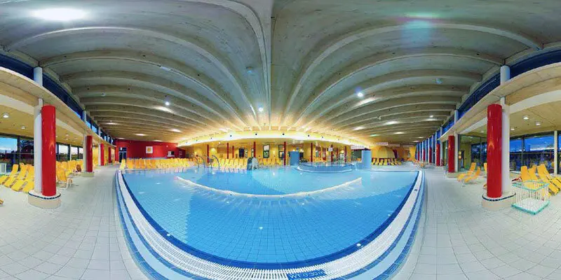 indoorpool_kinderhotel_semi