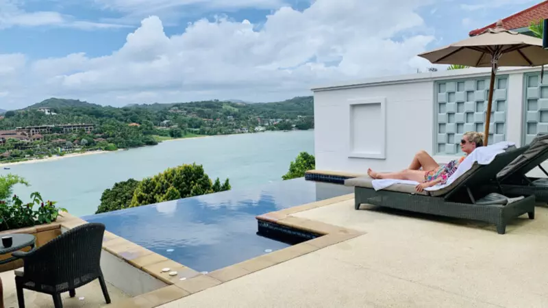 Infinity-Pool Sea View Suite Amatara Resort Phuket Foto © Andrea Fischer