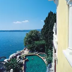 Hotel_Monte_Baldo_piscina_da_villa