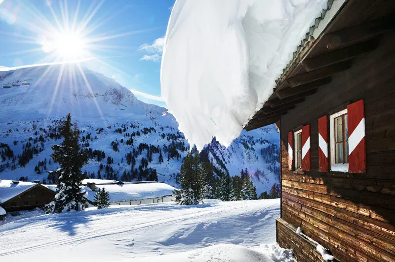 Als schneereichster Wintersportort Österreichs punktet Obertauern bis Anfang Mai mit jede Menge weißer Pracht. Und das Auto bleibt während des Aufenthalts stehen. Unsere Autorin hat sich mit ihrer Familie das Skigebiet mal genauer angeschaut und war begeistert.